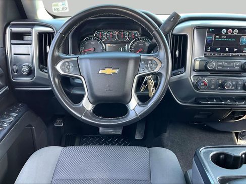 Used 2015 Chevrolet Silverado 1500 LT w/ LT Convenience Package RWD image 6