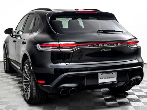 Certified 2025 Porsche Macan AWD/4WD image 3