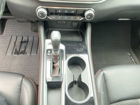 Used 2023 Nissan Altima 2.5 SR FWD image 13