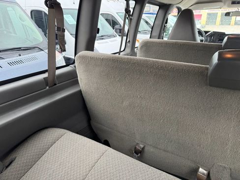 Used 2020 Chevrolet Express 3500 LS RWD image 14