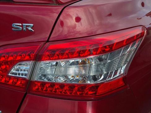 Used 2013 Nissan Sentra FWD image 10