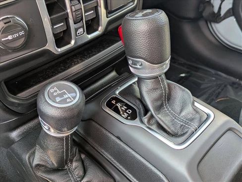 Used 2024 Jeep Wrangler Sport S image 11