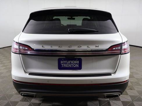 Used 2022 Lincoln Nautilus Reserve image 13