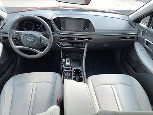 Used 2023 Hyundai Sonata SE FWD image 8