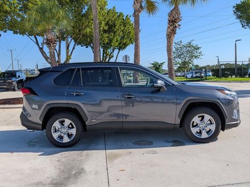 Certified 2025 Toyota RAV4 XLE AWD/4WD image 4