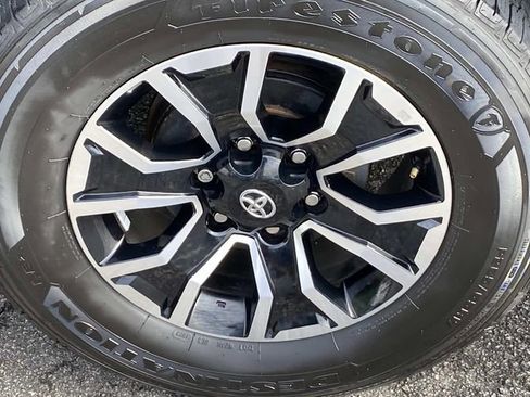 Used 2023 Toyota Tacoma TRD Sport image 31