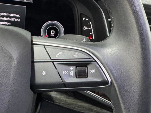 Used 2023 Audi Q7 Premium image 24