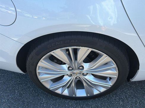 Used 2017 Chevrolet Impala Premier w/ Enhanced Convenience Package FWD image 7
