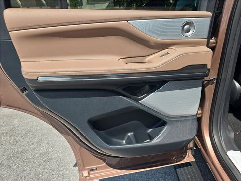 New 2026 Lincoln Navigator Black Label AWD/4WD image 11
