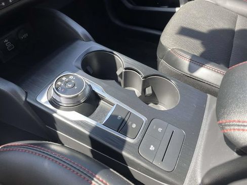 Certified 2025 Ford Escape ST-Line AWD/4WD image 33