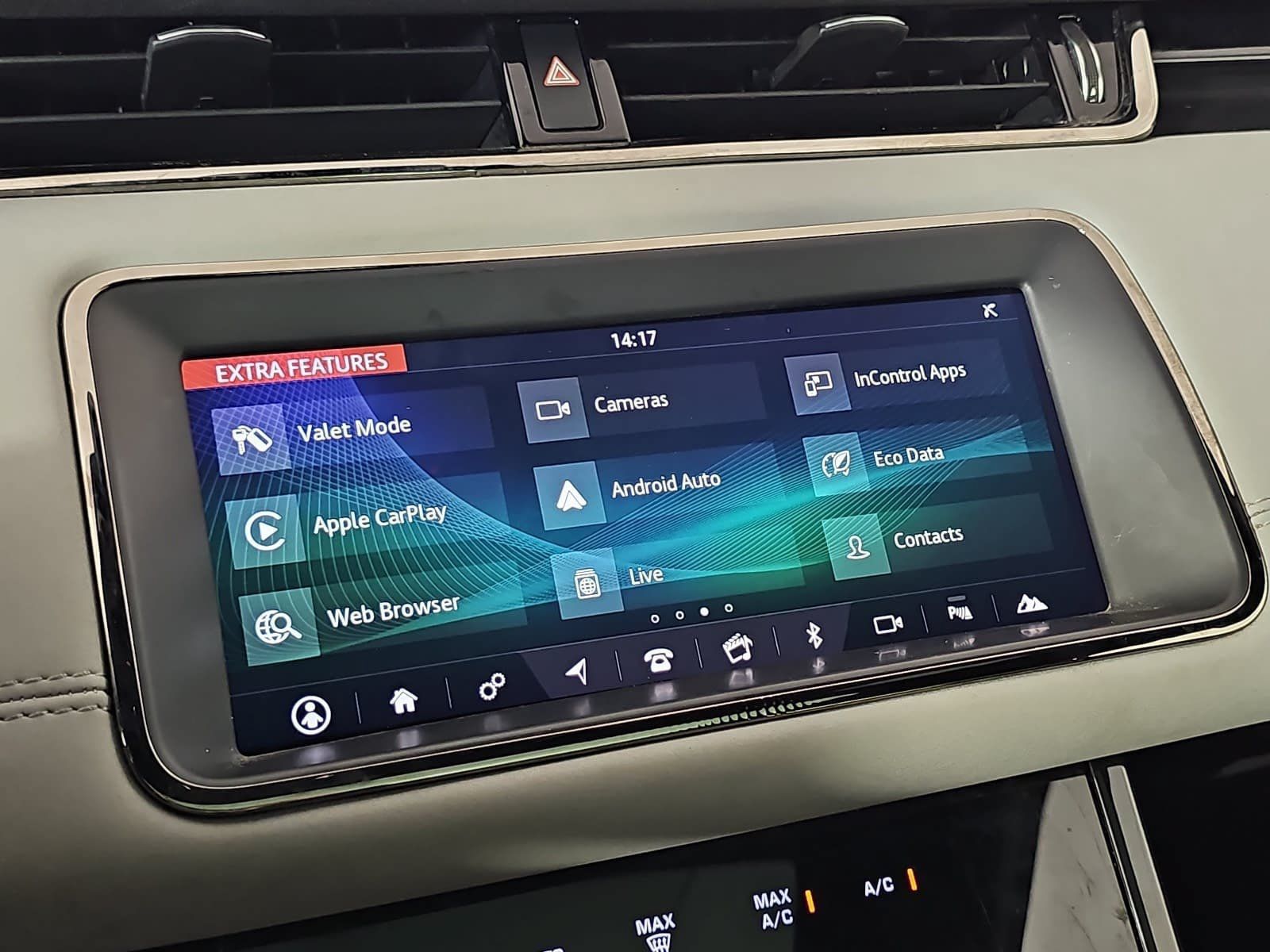 Used 2020 Land Rover Range Rover Evoque R-Dynamic S AWD/4WD image 21