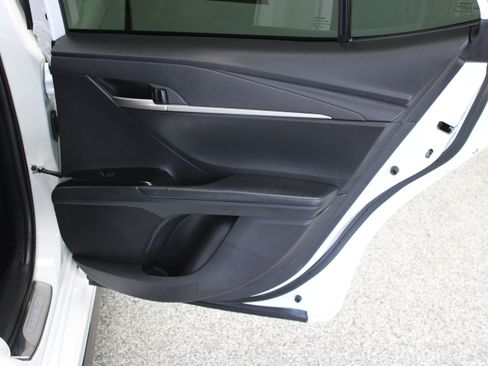 Used 2025 Toyota Camry SE w/ Convenience Package FWD image 29