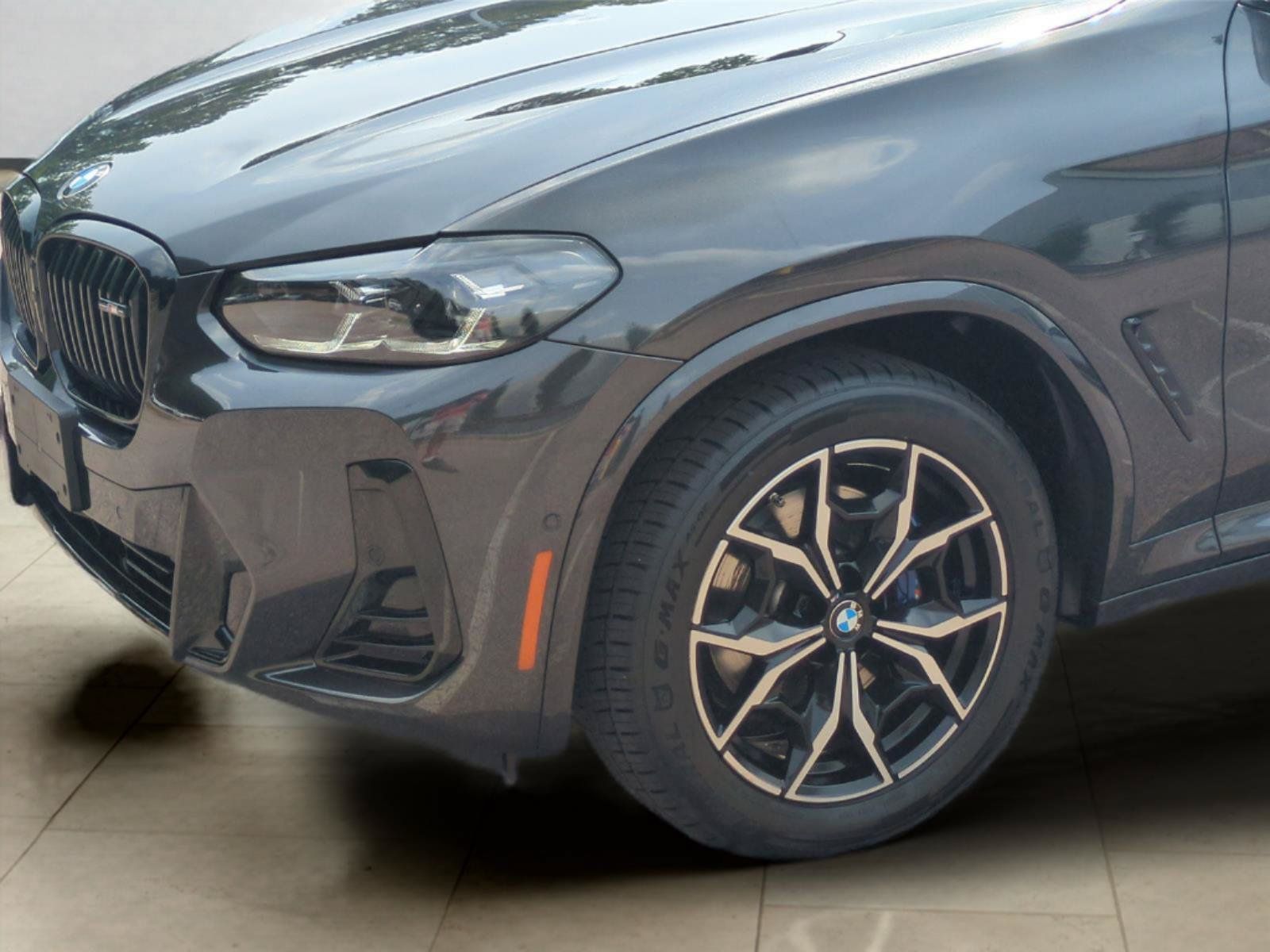 Used 2023 BMW X4 M40i AWD/4WD image 14