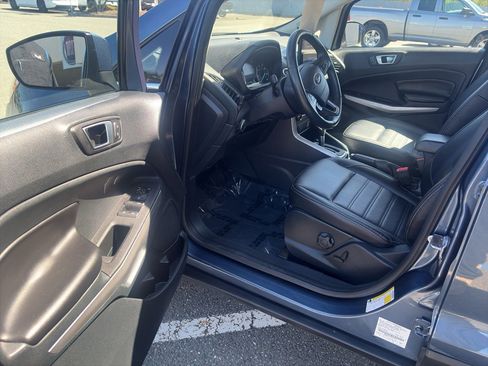 Used 2021 Ford EcoSport Titanium image 4