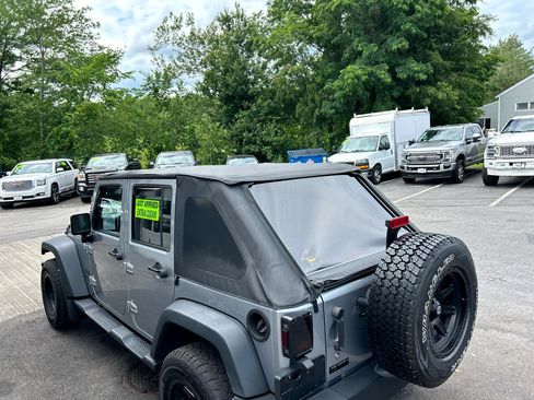 Used 2015 Jeep Wrangler Unlimited Sport image 18