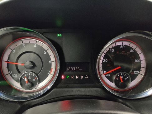 Used 2018 Dodge Grand Caravan SXT image 23