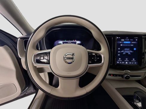 Certified 2023 Volvo XC60 B5 Plus w/ Protection Package Premier AWD/4WD image 12