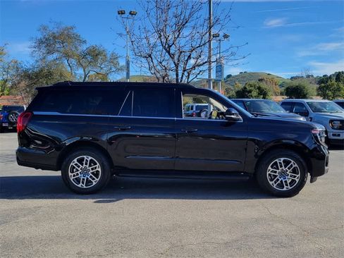 Used 2025 Ford Expedition Max Active image 8