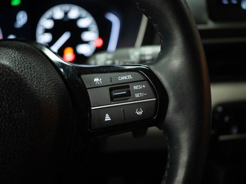 Used 2024 Honda Pilot Touring image 29