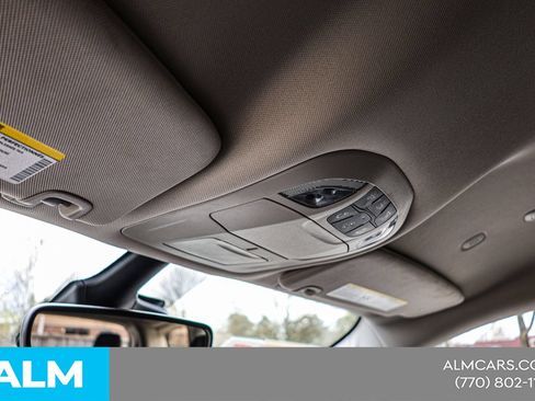 Used 2024 Chrysler Pacifica Touring-L FWD image 42