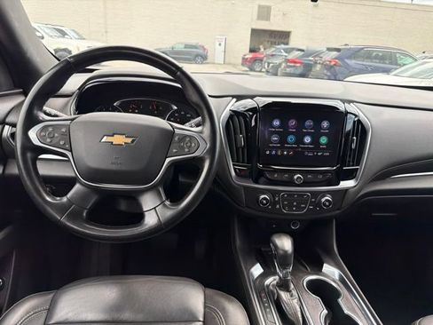 Used 2023 Chevrolet Traverse LT AWD/4WD image 22