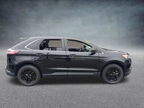 Used 2023 Ford Edge SEL image 3