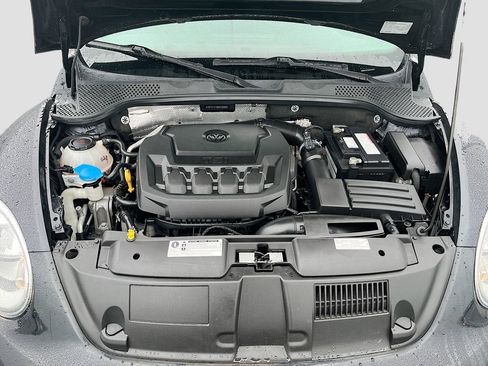 Used 2019 Volkswagen Beetle 2.0T S image 30