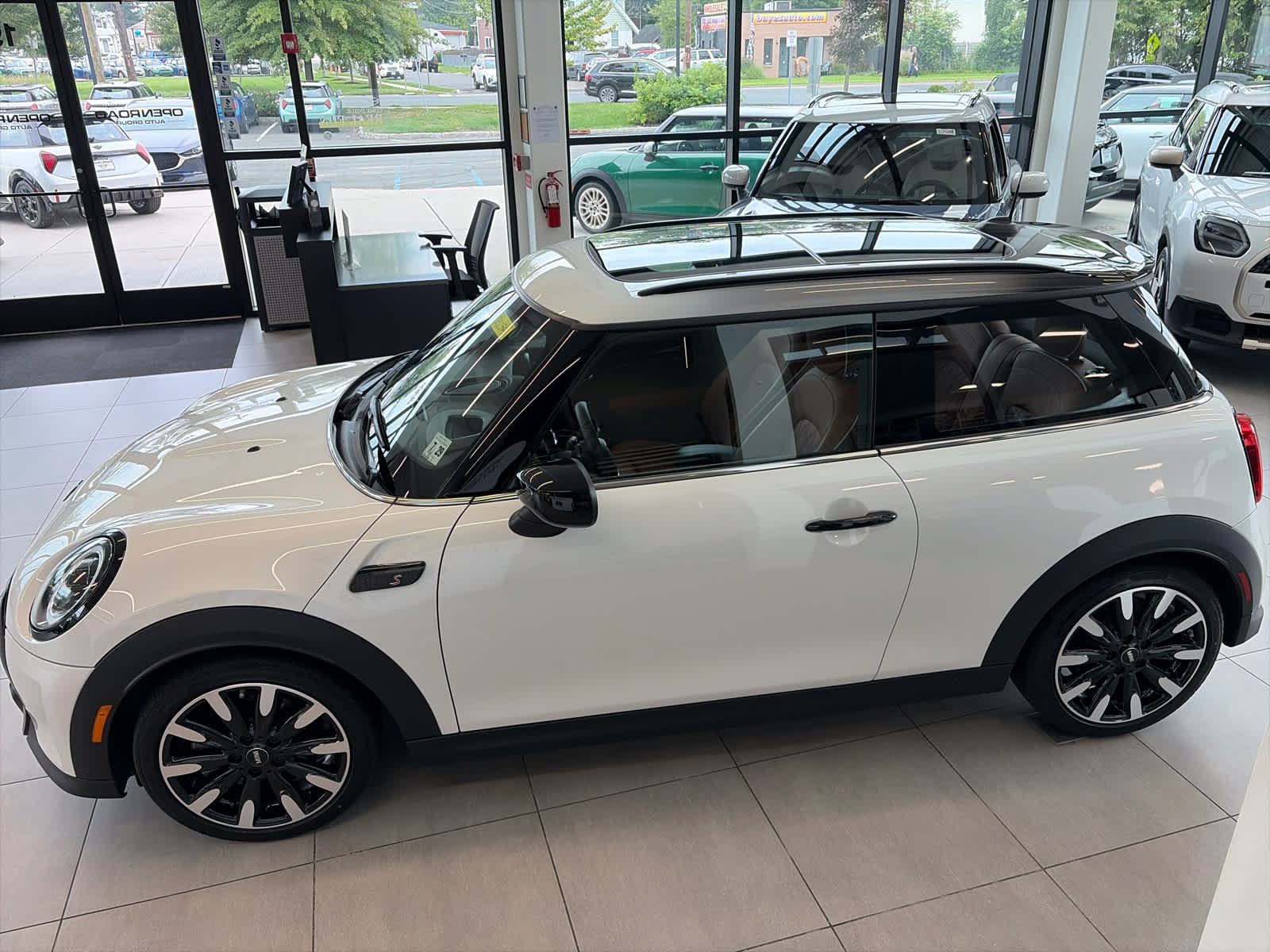 Used 2024 MINI Cooper S FWD image 15