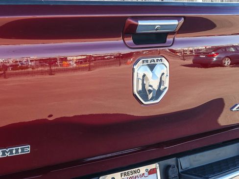 Used 2019 RAM 1500 Laramie image 12