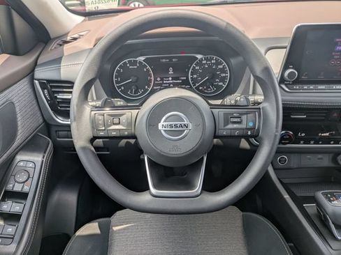 Used 2021 Nissan Rogue SV FWD image 13