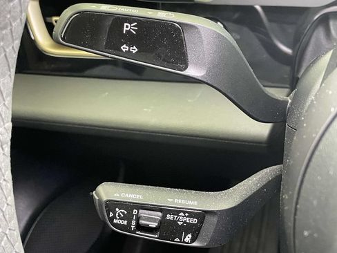 Certified 2025 Porsche Taycan 4S AWD/4WD image 42