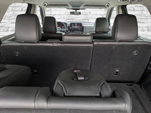 Used 2022 Nissan Pathfinder SL FWD image 13