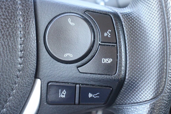 Used 2017 Toyota Corolla LE w/ Carpet Mat Package (TMS) FWD image 23