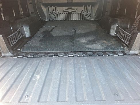 Used 2023 Chevrolet Silverado 1500 LT image 18