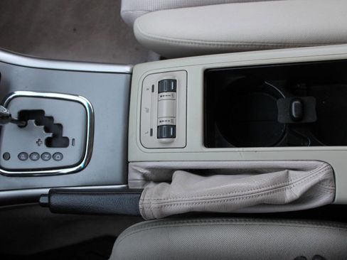 Used 2007 Subaru Outback 2.5i L.L. Bean AWD/4WD image 40