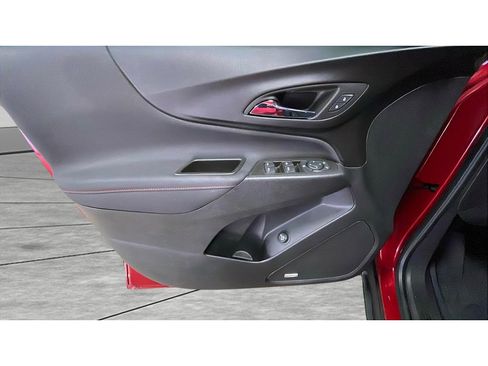 Used 2023 Chevrolet Equinox RS w/ RS Leather Package image 9