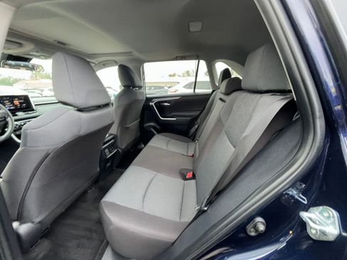 Used 2025 Toyota RAV4 XLE image 27