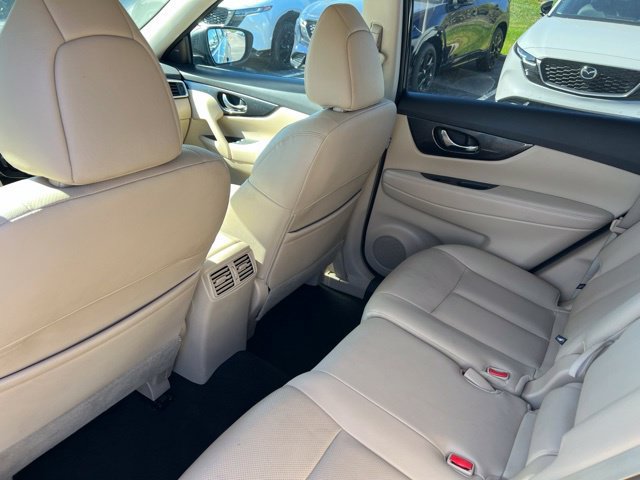 Used 2016 Nissan Rogue SL w/ SL Premium Package FWD image 27