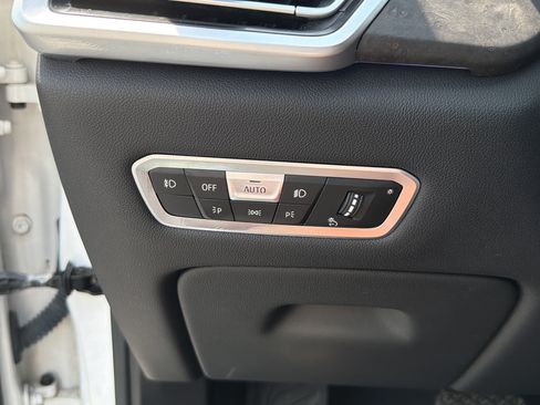 Used 2019 BMW X5 xDrive40i w/ Premium Package AWD/4WD image 29