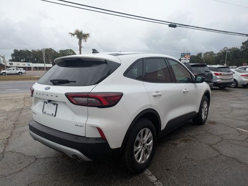Certified 2025 Ford Escape Active w/ Tech Pack #1 AWD/4WD image 3