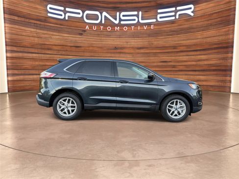 Used 2022 Ford Edge SEL w/ Convenience Package image 6