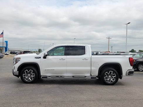 Used 2024 GMC Sierra 1500 SLT w/ SLT Premium Plus Package AWD/4WD image 3