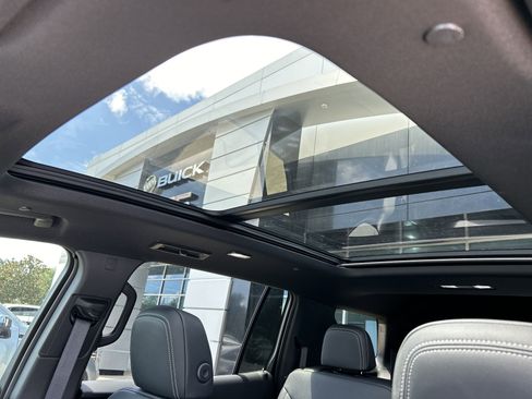 New 2026 Chevrolet Traverse LT w/ Sun and Wheel Package image 25