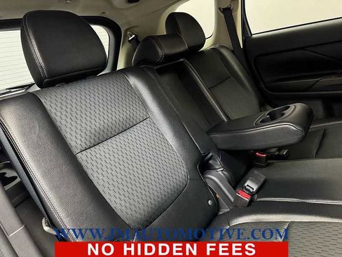 Used 2015 Mitsubishi Outlander SE AWD/4WD image 20
