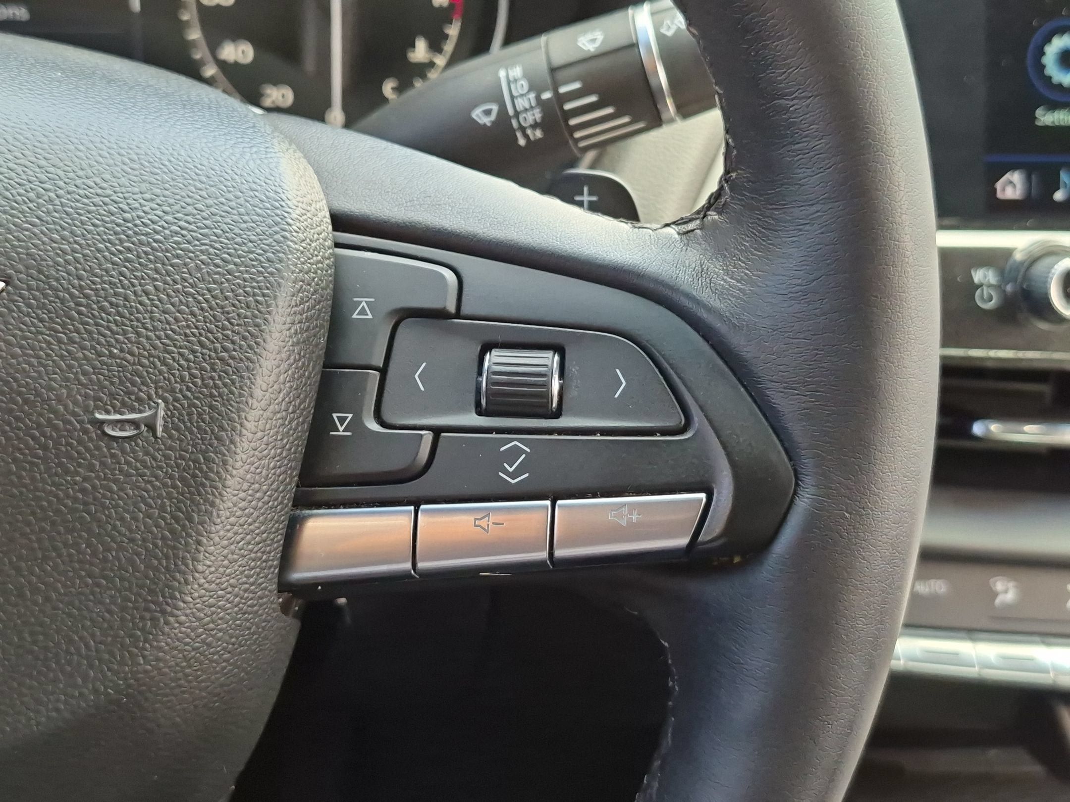 Used 2024 Cadillac CT4 Luxury w/ Cold Weather Package RWD image 17