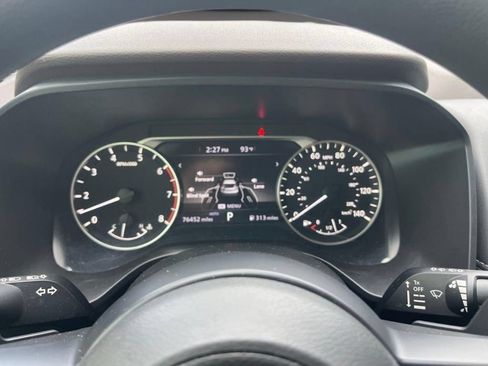 Used 2023 Nissan Rogue S AWD/4WD image 12