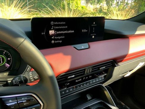New 2025 MAZDA CX-70 Plug-In Hybrid w/ Premium Plus AWD/4WD image 5