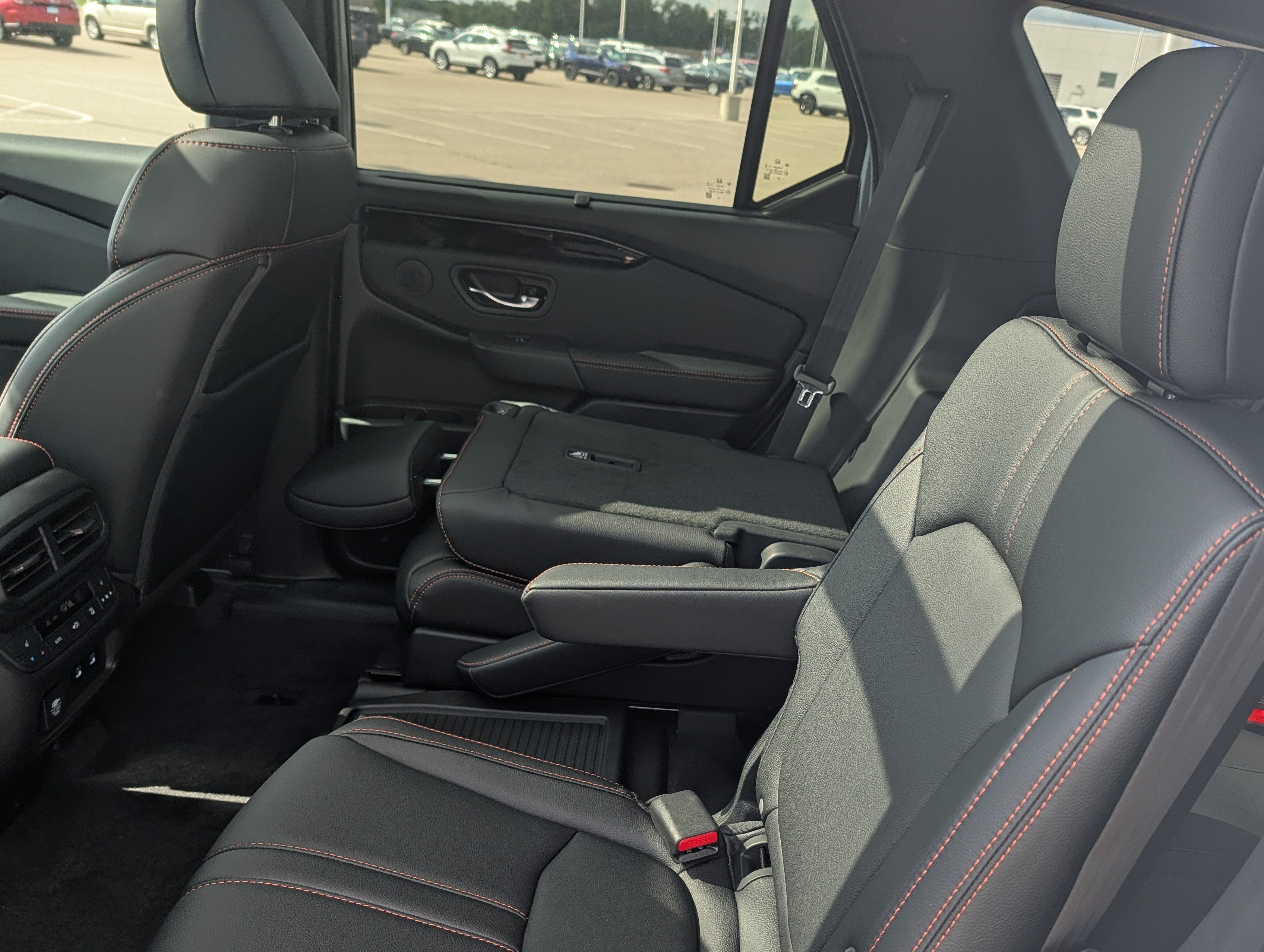 New 2026 Honda Pilot TrailSport image 6