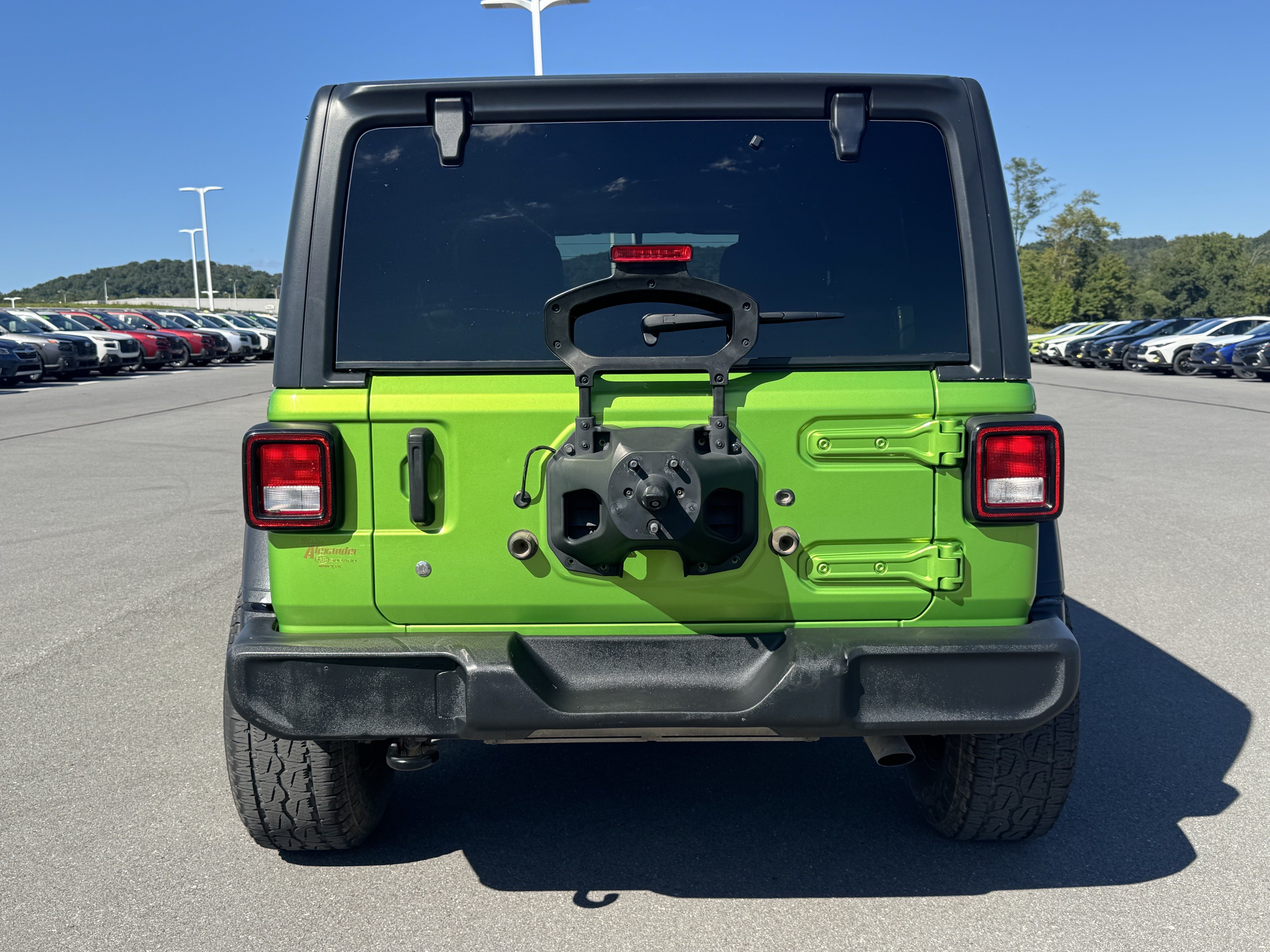 Used 2018 Jeep Wrangler Unlimited Sport S AWD/4WD image 4