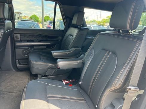 Used 2024 Ford Expedition Platinum AWD/4WD image 8